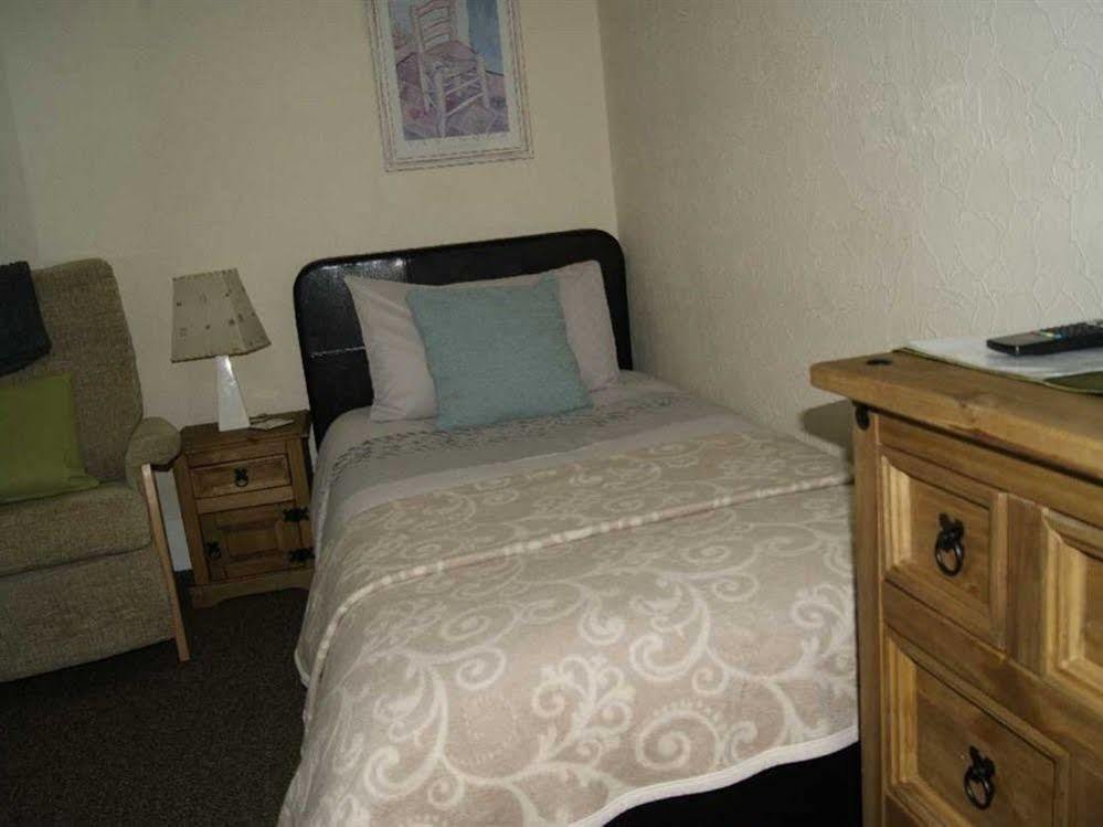 Sunset Guest House Hunstanton Buitenkant foto A single bed