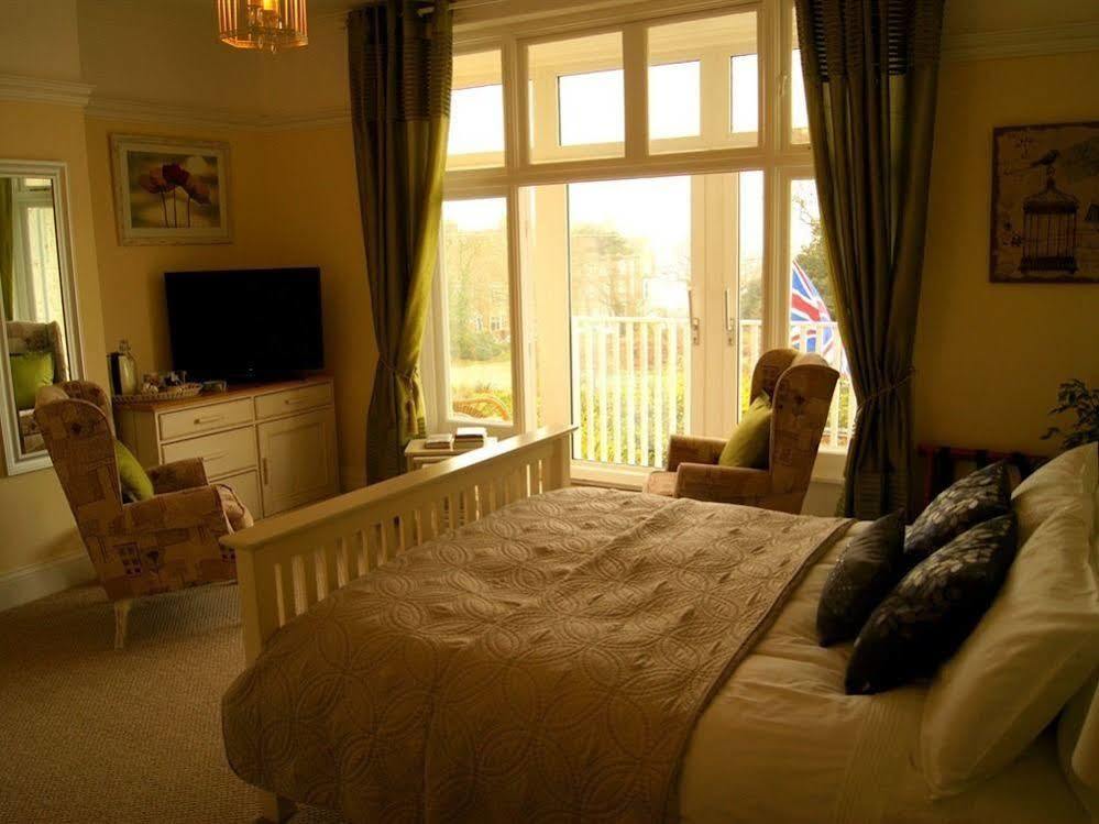 Sunset Guest House Hunstanton Buitenkant foto A bedroom at the hotel